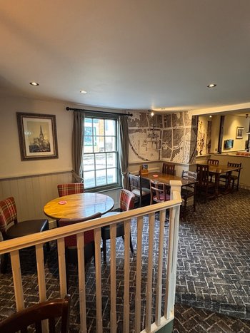 Four Chesnuts - Nightclubs in Chichester, West Sussex - Local Business Directory