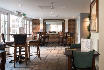The Dolphin & Anchor - JD Wetherspoon - Nightclubs in Chichester, West Sussex - Local Business Directory
